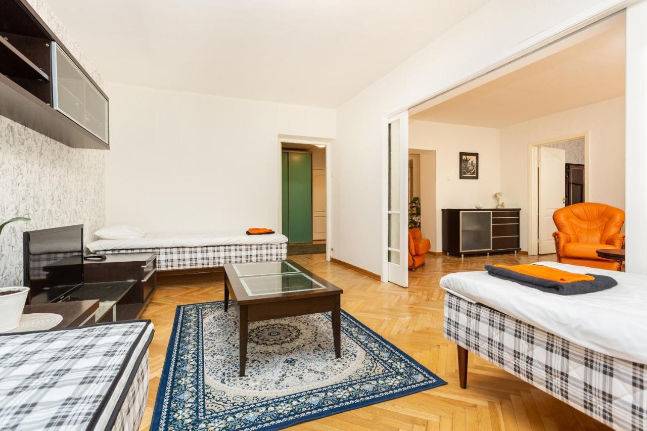 3 Room Central Apartmend 90M2 Parking For One Car Fifth Floor And The Building Does Not Have An Elevator Tallinn Ngoại thất bức ảnh