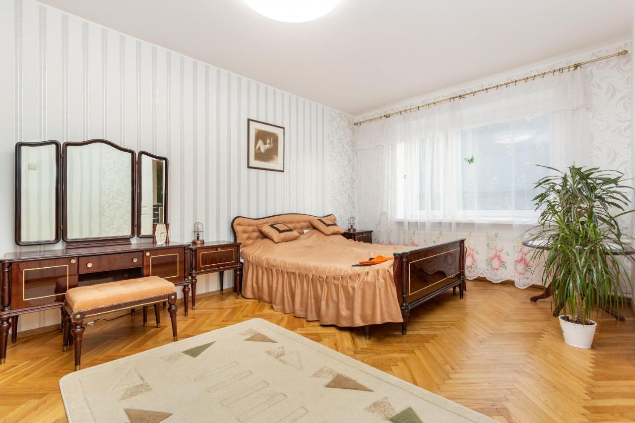 3 Room Central Apartmend 90M2 Parking For One Car Fifth Floor And The Building Does Not Have An Elevator Tallinn Ngoại thất bức ảnh