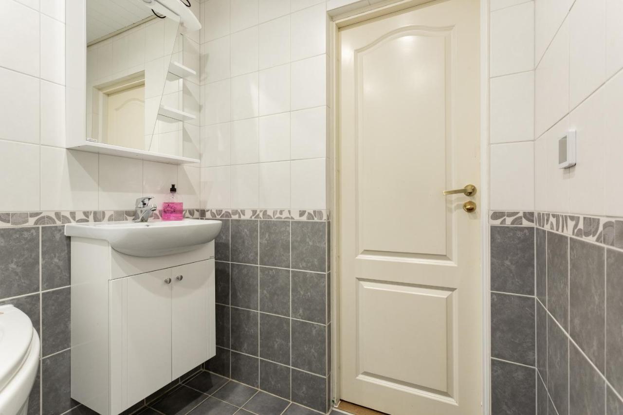 3 Room Central Apartmend 90M2 Parking For One Car Fifth Floor And The Building Does Not Have An Elevator Tallinn Ngoại thất bức ảnh